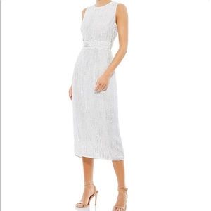 Mac Duggal White Sequin Sleeveless Bodycon Midi Dress — Size 6
